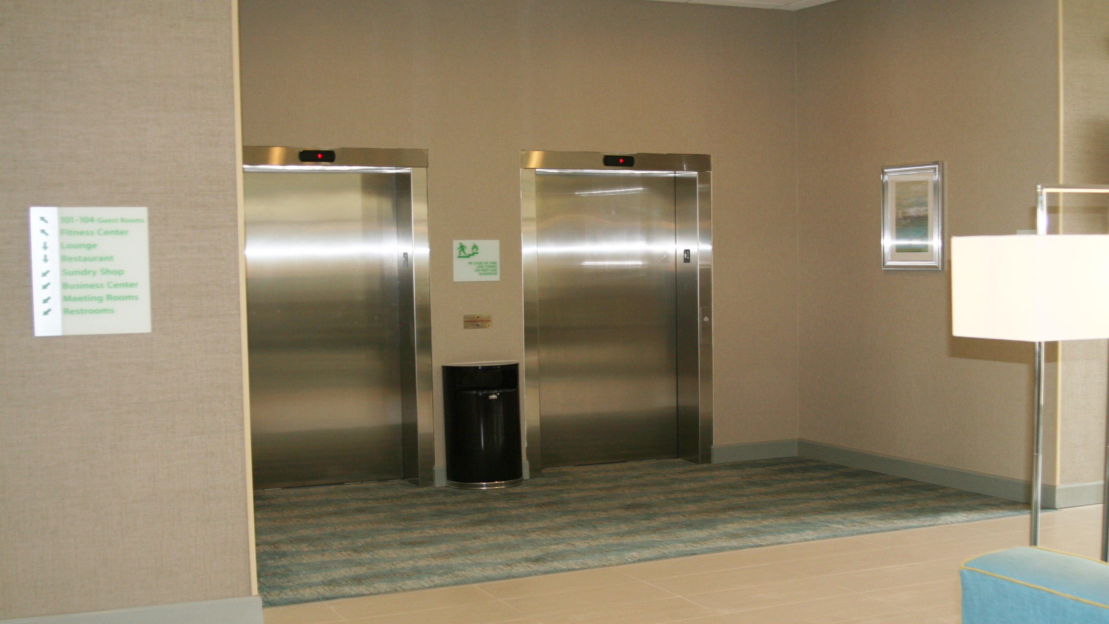 Holiday Inn Guin By Ihg Twin Exteriör bild