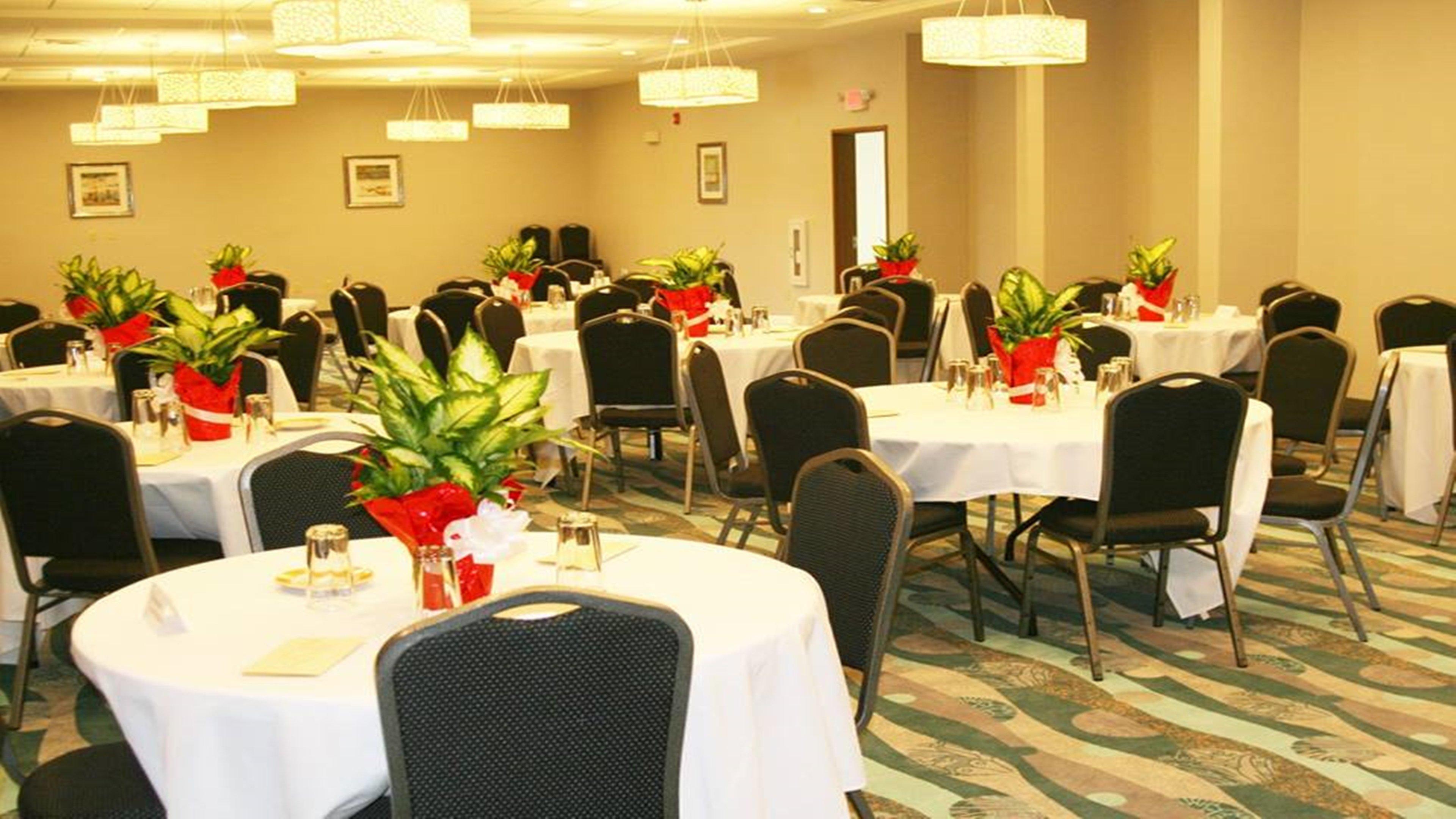 Holiday Inn Guin By Ihg Twin Exteriör bild